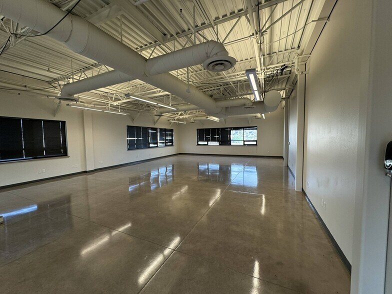 More Photos Of 2435 E Pecan Rd, Phoenix Specialty For Sale