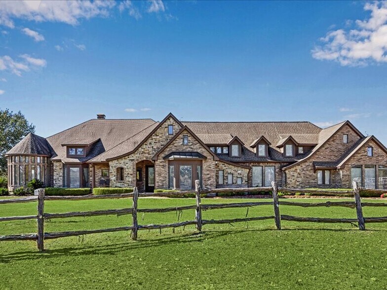 More Photos Of 16372 Highway 6, Navasota Specialty For Sale