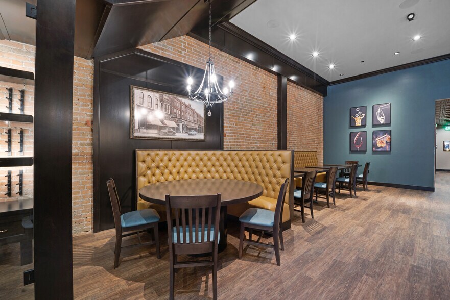 More Photos Of 30 N Main St, Fond Du Lac Restaurant For Sale