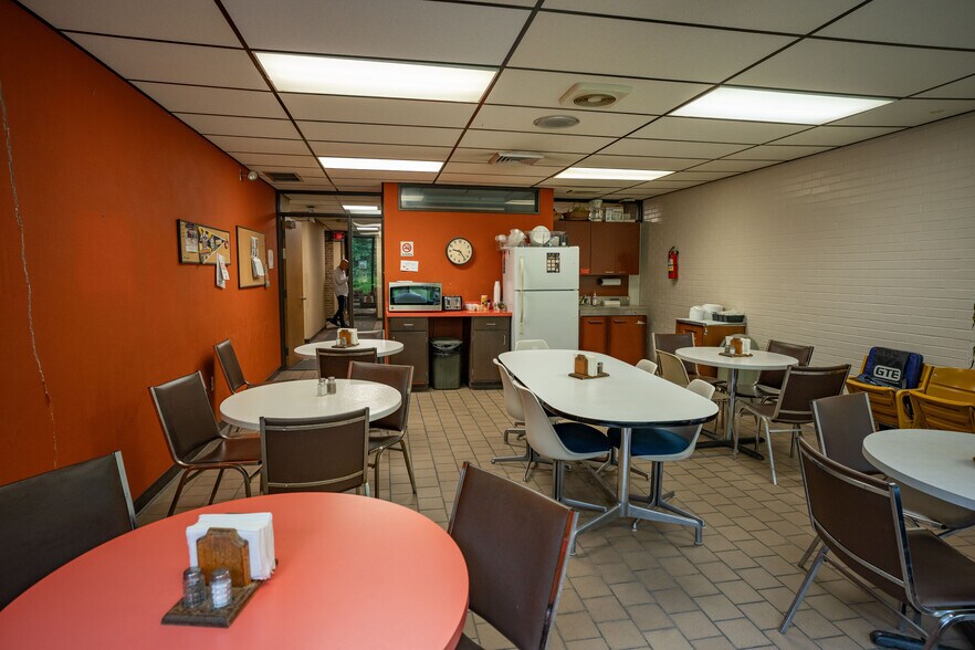 More Photos Of 310 Alpha Dr, Pittsburgh Research And Development For Sale