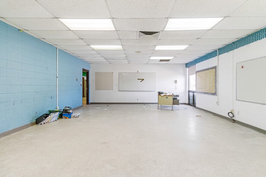 More Photos Of 214 N School St, Winfield Light Distribution For Sale