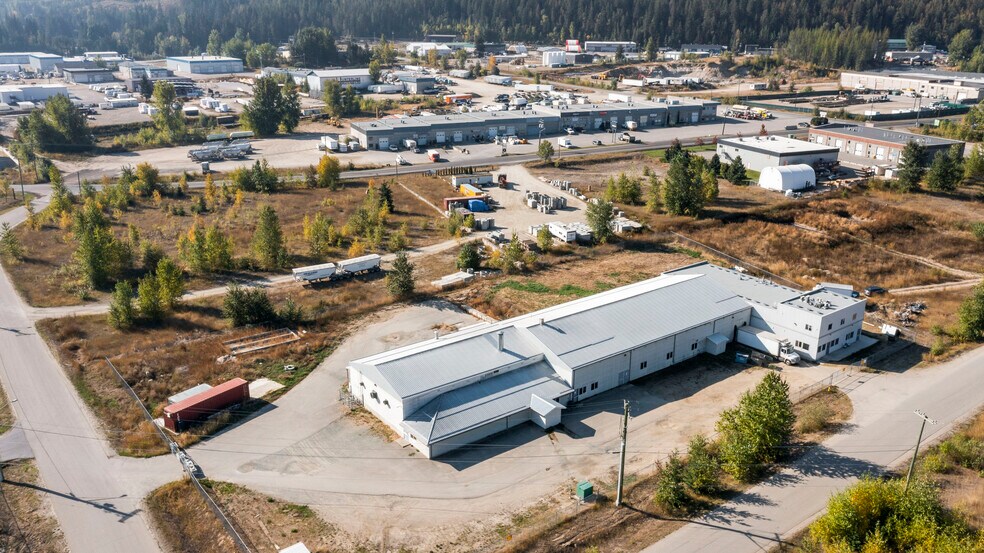 More Photos Of 4141 54 St SE, Salmon Arm Manufacturing For Sale