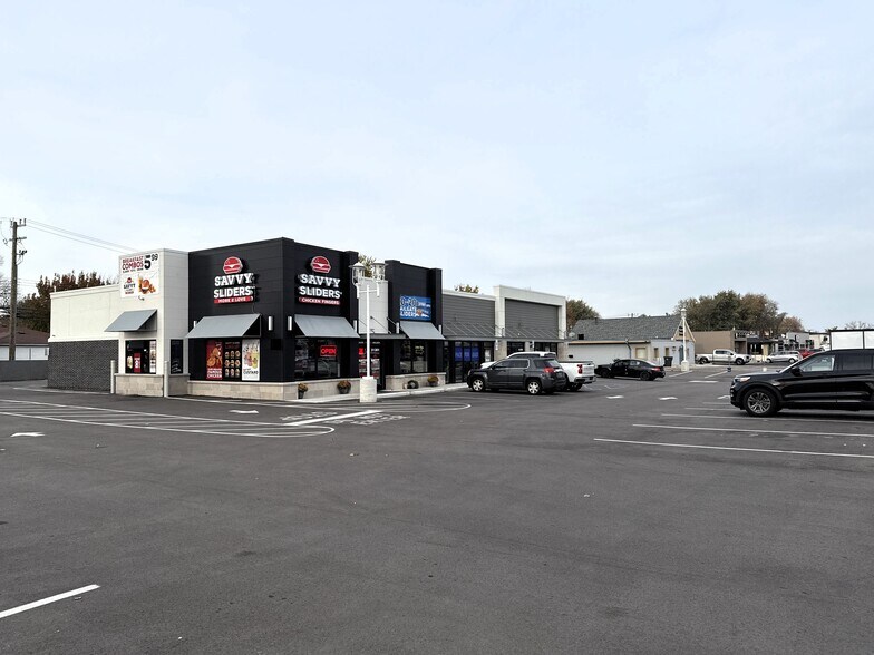 More Photos Of 31301 Harper Ave, Saint Clair Shores Restaurant For Lease
