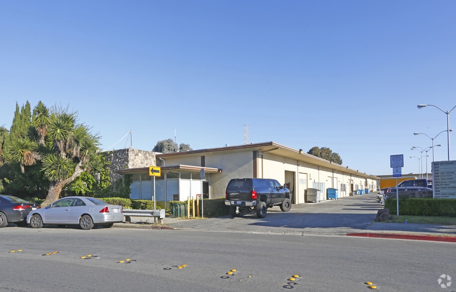 Primary Photo Of 3501-3515 Haven Ave, Menlo Park Service For Lease