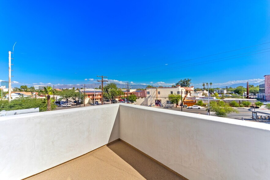 More Photos Of 21 Lalo Way, Tucson Multifamily For Sale