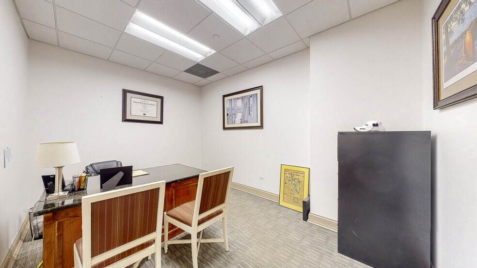 More Photos Of 202 W Main St, St Charles Office For Lease