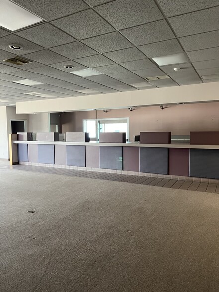 More Photos Of 40-50 Airport Rd, Warwick Unknown For Lease