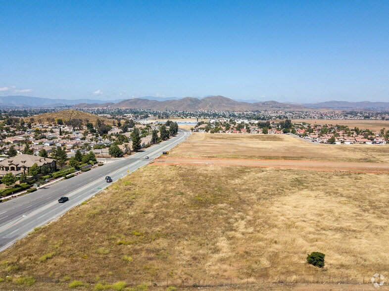 More Photos Of McCall Blvd @ Aspell, Menifee Land For Lease