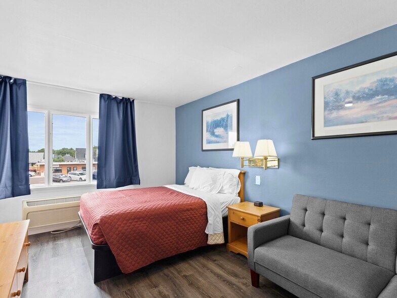 More Photos Of 935 9th Ave, Sidney Hotel For Sale