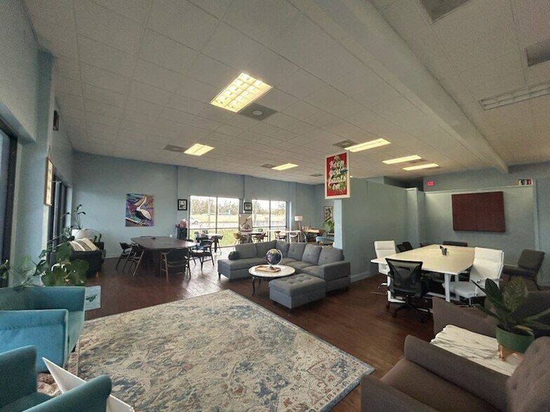 More Photos Of 6160-6170 Ulmerton Rd, Clearwater Unknown For Lease