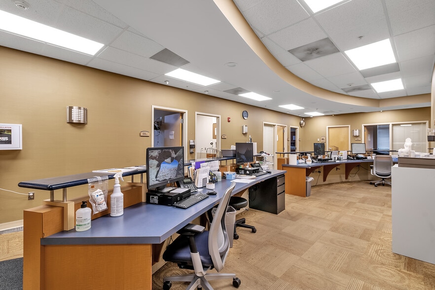More Photos Of 2099 Niagara Falls Blvd, Amherst Medical For Sale