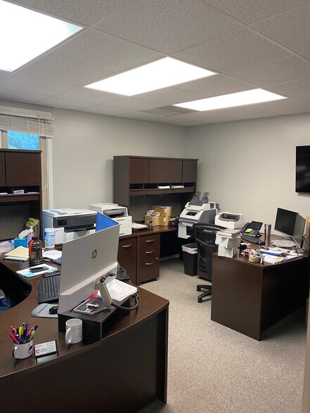 More Photos Of 1158 Professional Dr, Williamsburg Office For Lease