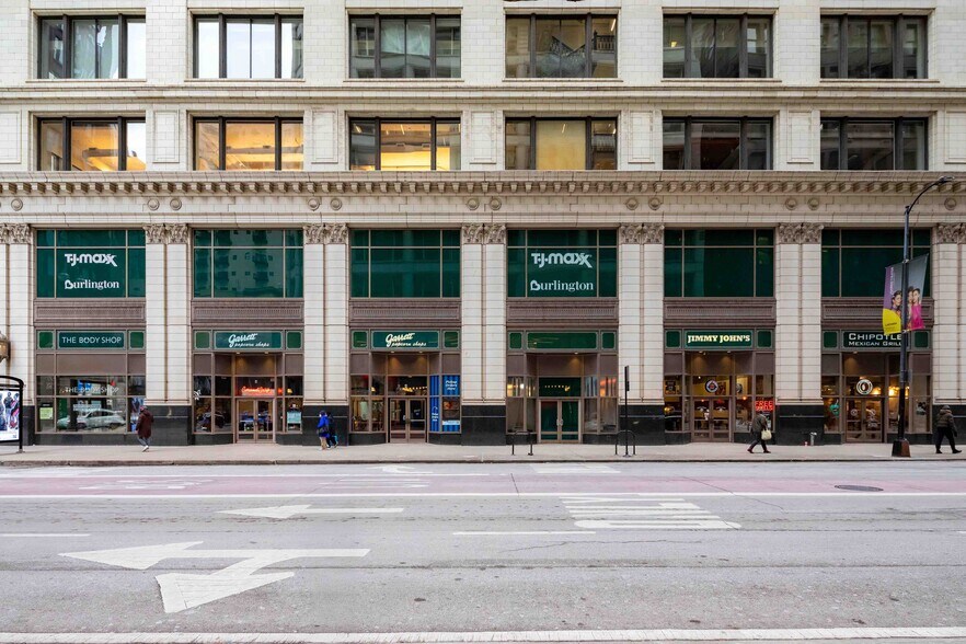 More Photos Of 1 N State St, Chicago Office Residential For Sale