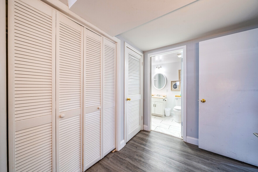 More Photos Of 617 E 8th St, Ocean City Hotel For Sale