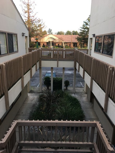 More Photos Of 9198 Greenback Ln, Orangevale Office For Lease