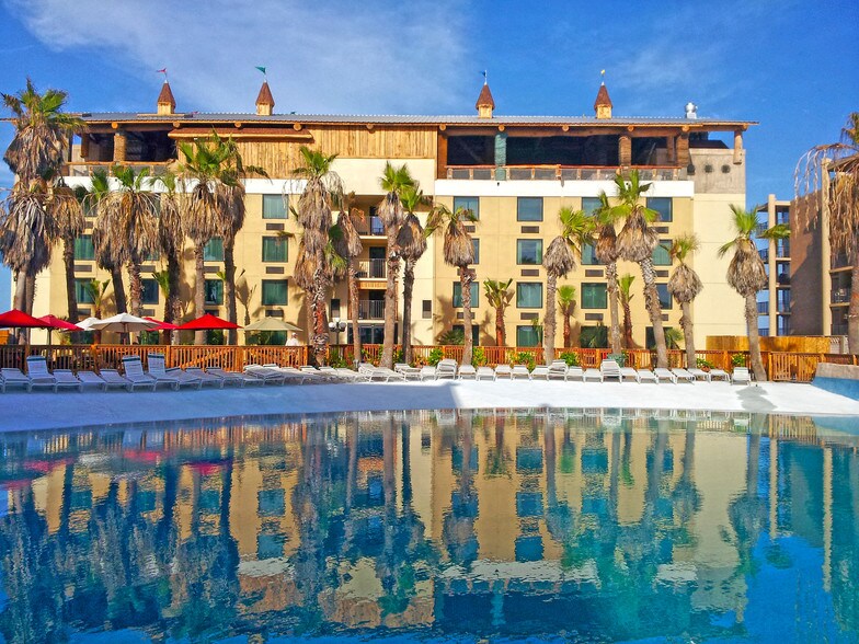 More Photos Of 100 Padre Blvd, South Padre Island Hotel For Lease