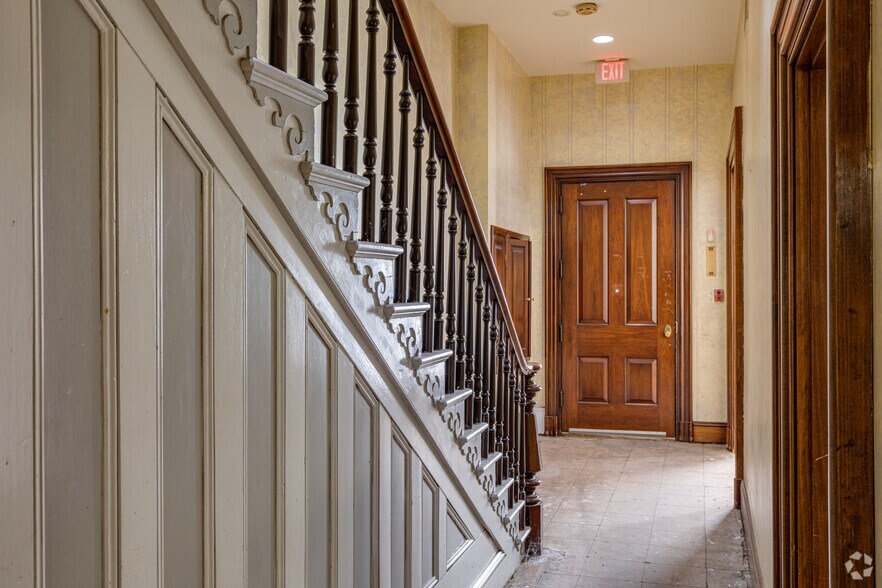 More Photos Of 471-473 H St NW, Washington Office Residential For Sale
