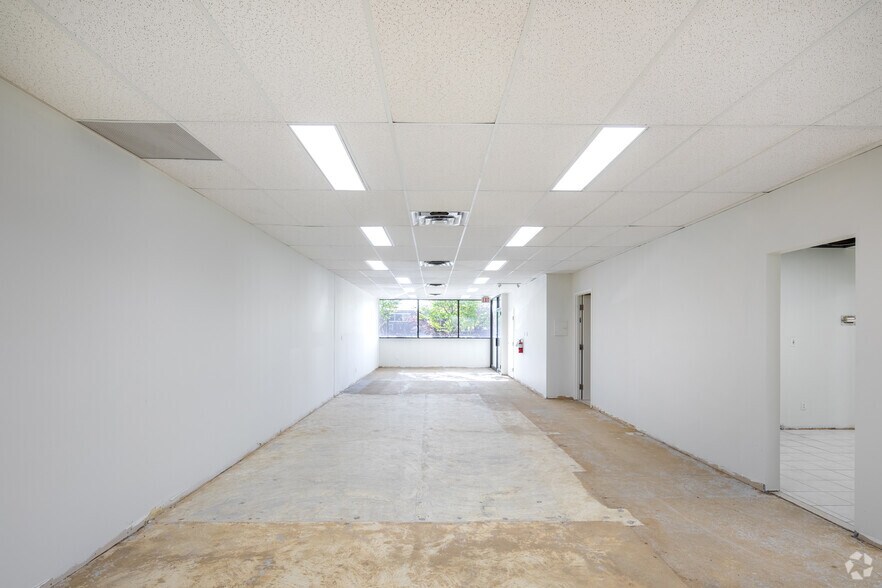 More Photos Of 87 Skyway Ave, Toronto Unknown For Lease