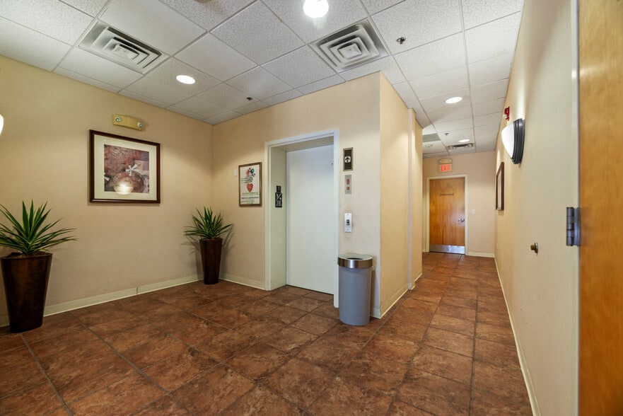 More Photos Of 333 Forsgate Dr, Jamesburg Storefront Retail Office For Lease