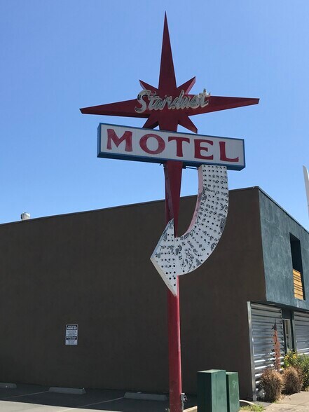 More Photos Of 1201 Market St, Redding Restaurant For Lease