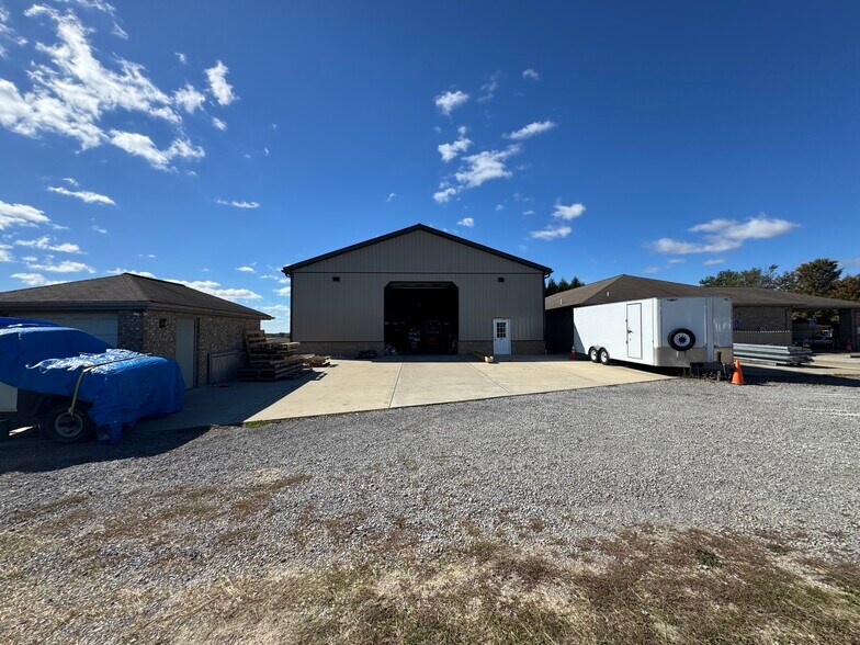 More Photos Of 1046 Ekastown Rd, Saxonburg Office Residential For Lease