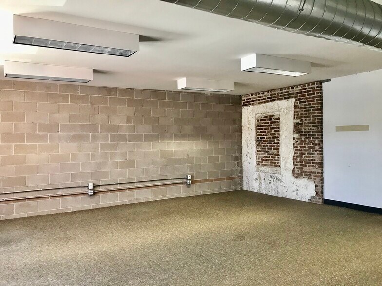 More Photos Of 482 S Broadway, Denver Storefront Retail Office For Lease
