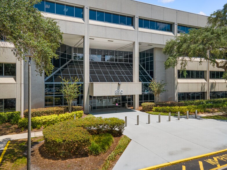 More Photos Of 850 Trafalgar Ct, Maitland Office For Lease