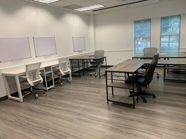 More Photos Of 11211 Taylor Draper Ln, Austin Office For Lease