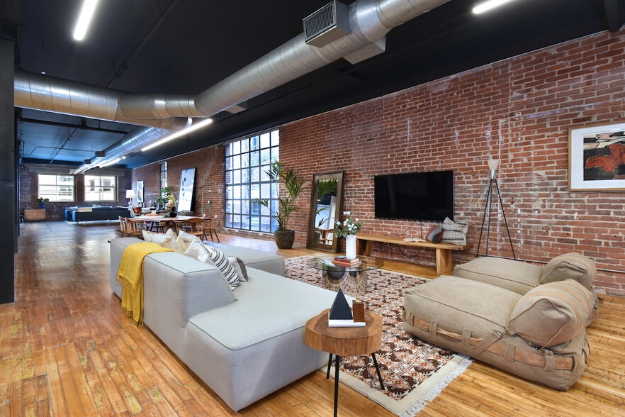 More Photos Of 500-530 Molino St, Los Angeles Office For Sale