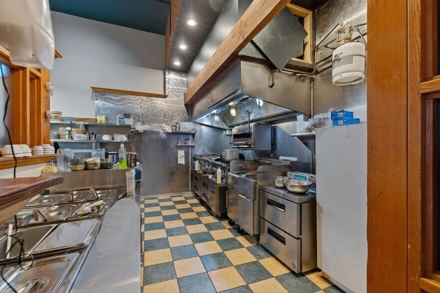 More Photos Of 701 N 5th St, Spearfish Restaurant For Sale