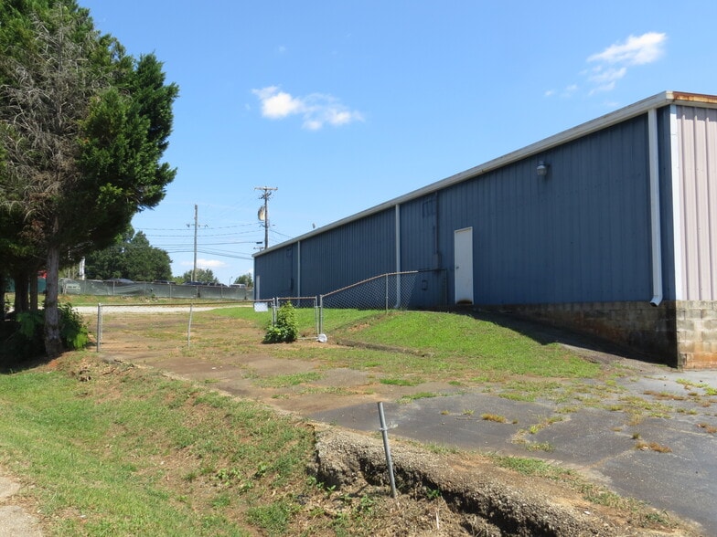 More Photos Of 1489 Cedar Lane Rd, Greenville Warehouse For Sale