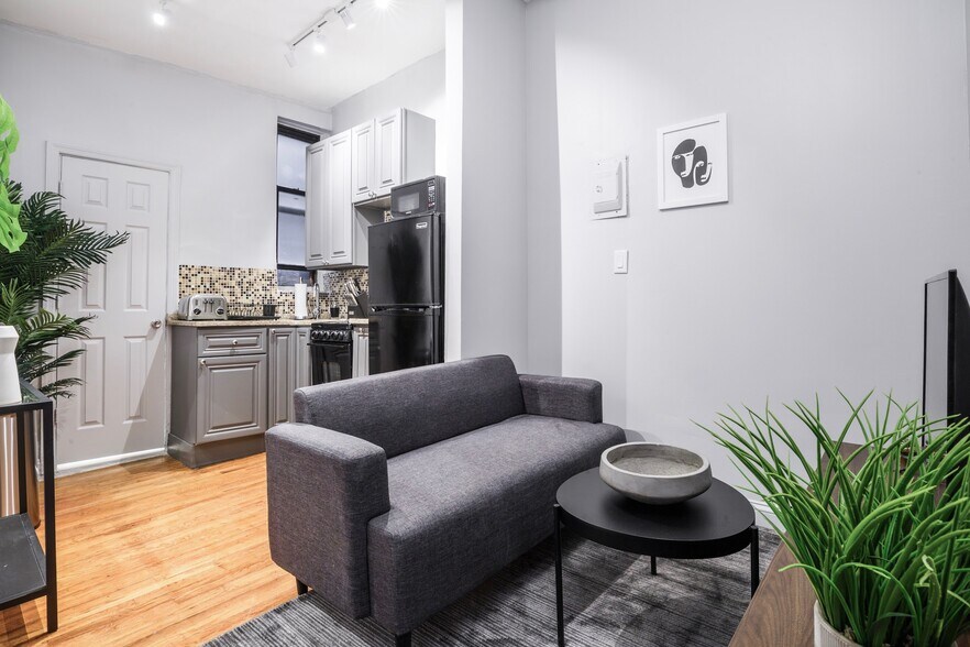 More Photos Of 518 E 83rd St, New York Apartments For Sale