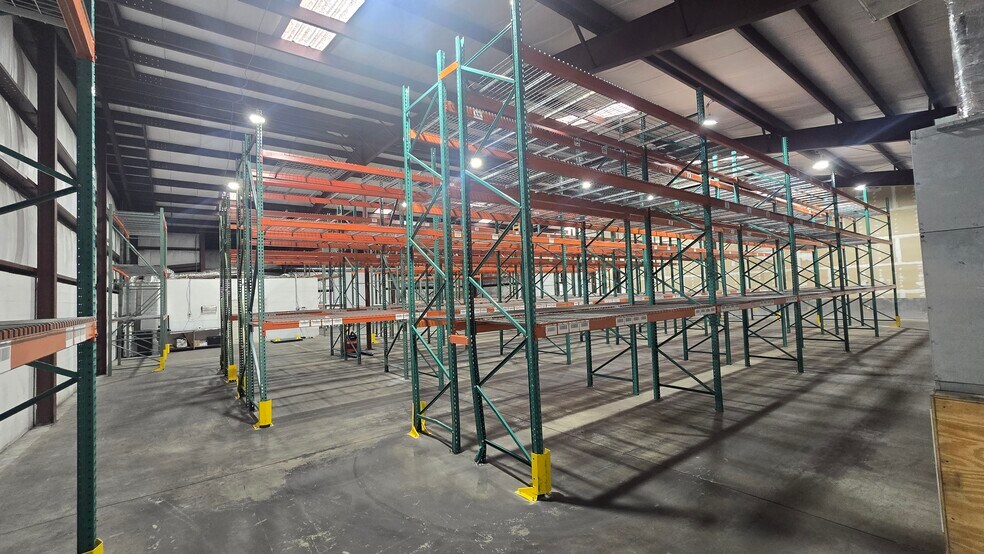 More Photos Of 8575 Somerset Dr, Largo Light Manufacturing For Lease