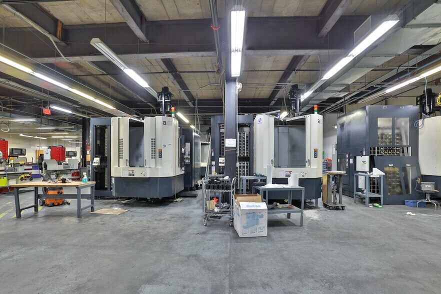 More Photos Of 16 Harrison Ave, Yonkers Warehouse For Lease