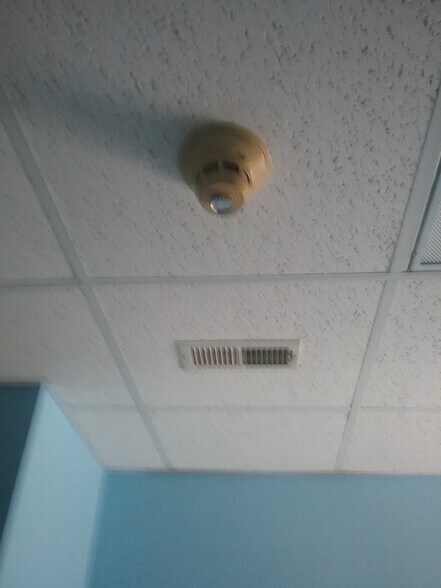 More Photos Of 9506 Hospital Ave, Nassawadox Medical For Sale