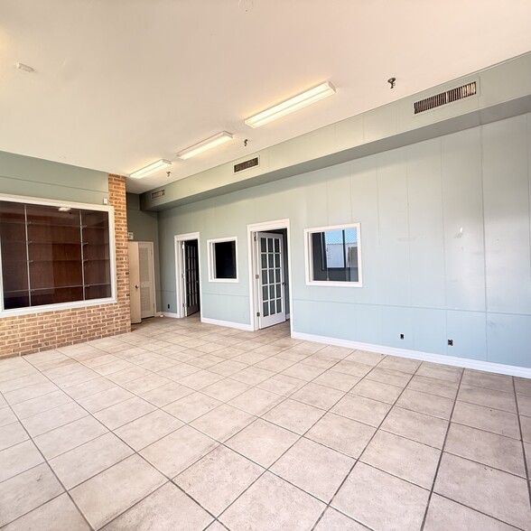 More Photos Of 740 Fannin St, Beaumont Unknown For Lease