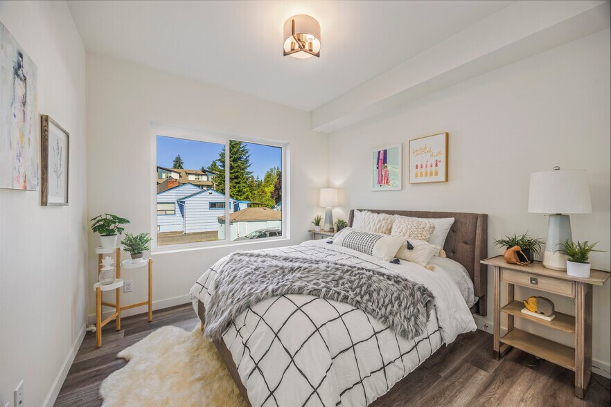 More Photos Of 2152 N 185th St, Shoreline Apartments For Sale