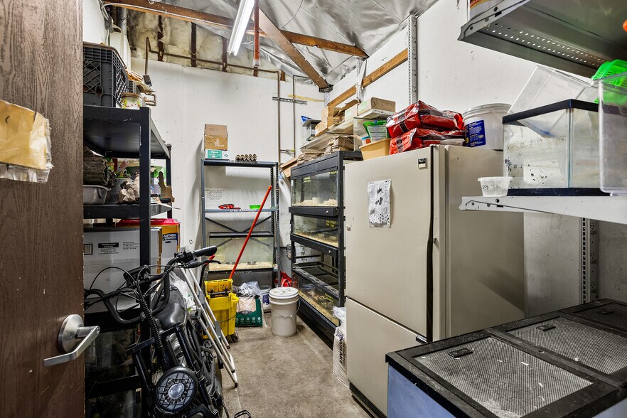 More Photos Of 9403 Las Tunas Dr, Temple City Freestanding For Sale