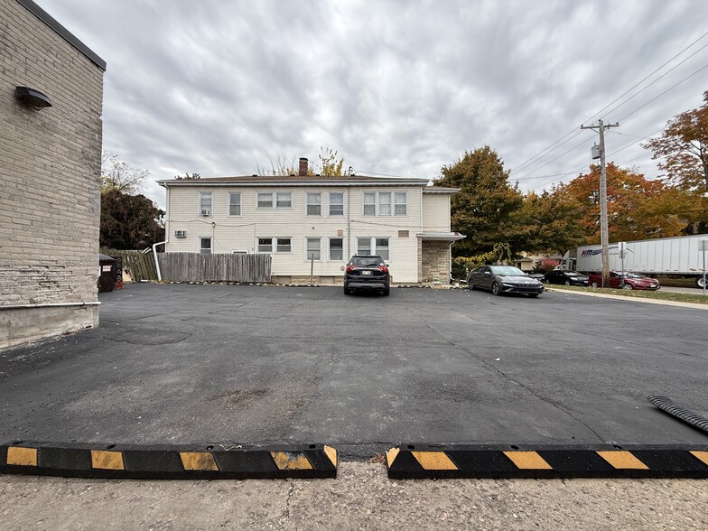 More Photos Of 406 S Park St, Madison Storefront For Lease