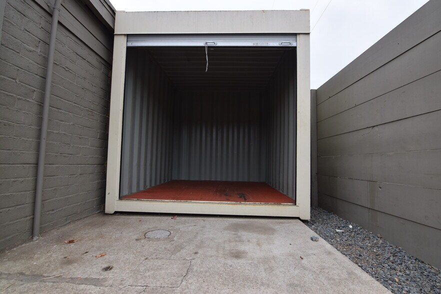 More Photos Of 6172-6196 University Ave, San Diego Unknown For Lease