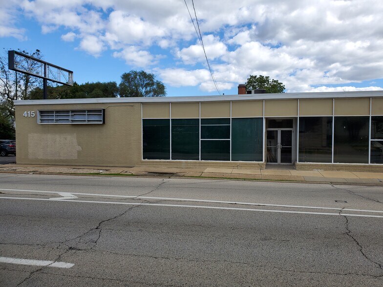 More Photos Of 415 N 3rd St, Rockford Light Distribution For Lease