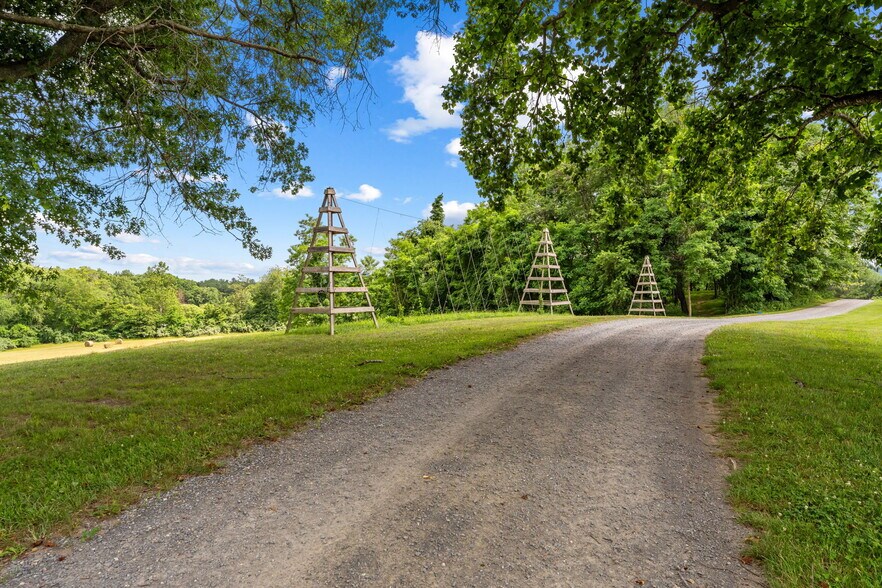 More Photos Of 72 Christmas Tree Ln, Washington Winery Vineyard For Sale