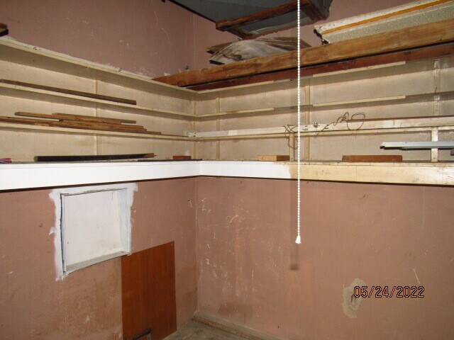 More Photos Of 301 N Washington St, Ardmore Distribution For Sale
