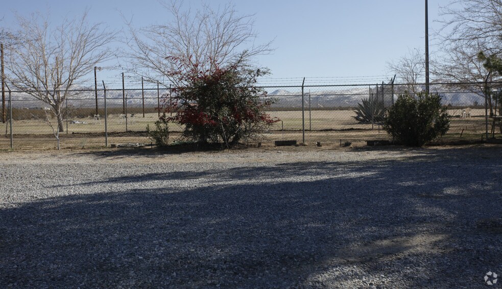 More Photos Of 23839 Bear Valley Rd, Apple Valley Golf Course Driving Range For Lease