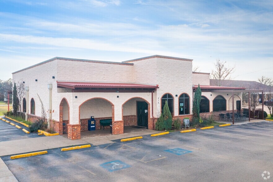 Primary Photo Of 515 W Royall Blvd, Malakoff Restaurant For Sale