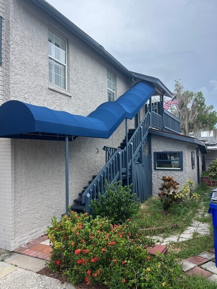 More Photos Of 107 W Main St, Tavares Storefront Retail Office For Sale