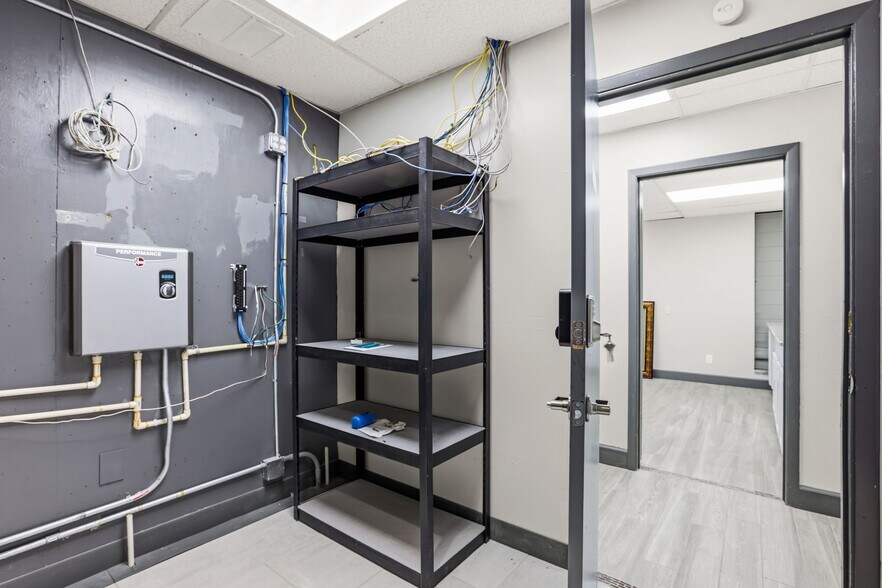 More Photos Of 901 N Grove St, Eustis Medical For Sale