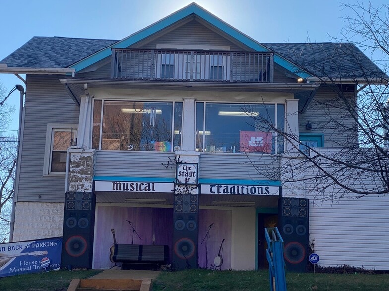 More Photos Of 7010 Westmoreland Ave, Takoma Park General Retail For Sale