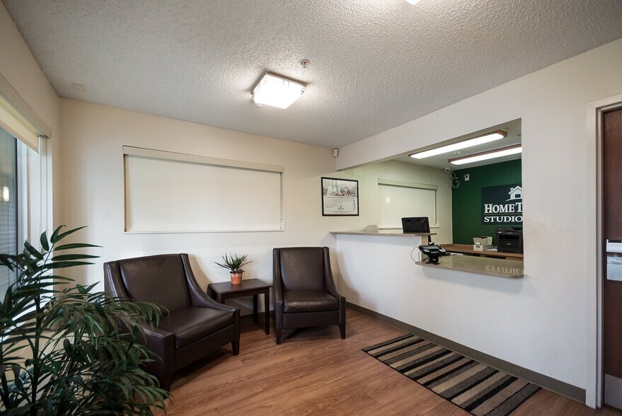 More Photos Of 25104 Pacific Hwy S, Kent Hospitality For Sale