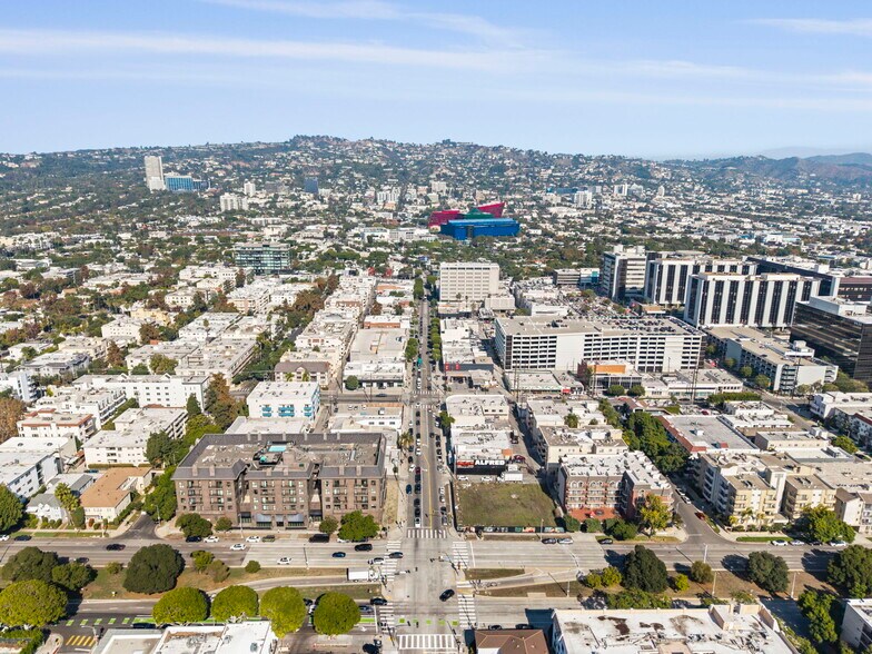 More Photos Of 316-318 S Robertson Blvd, Los Angeles General Retail For Lease